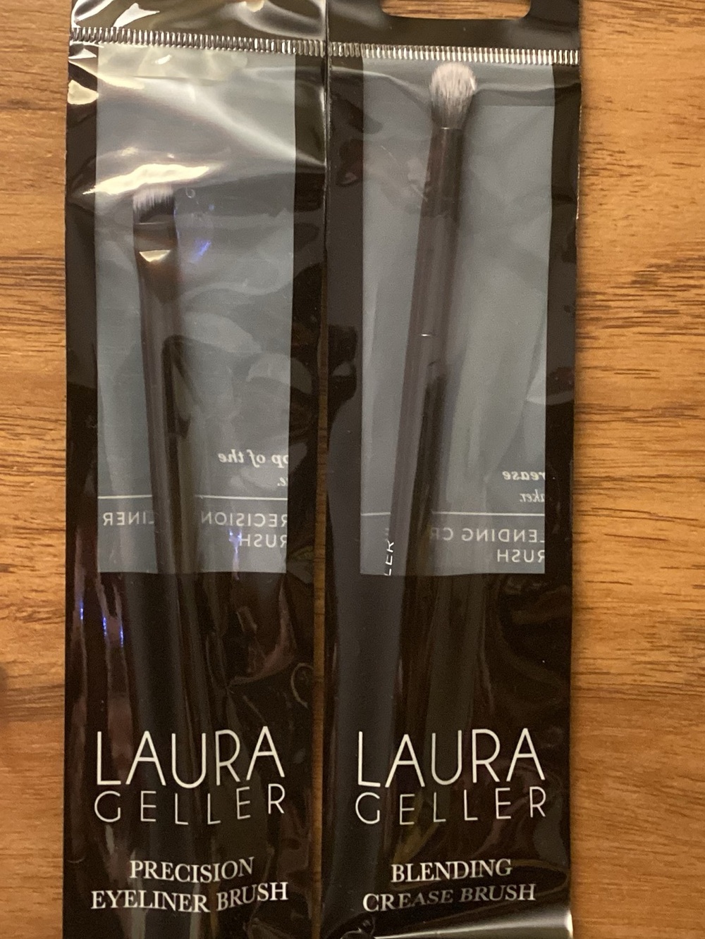 Set of 2 Laura Geller Lip Tint and Balm, Full Size and New in Box and 2 Brushes - Picture 3 of 7